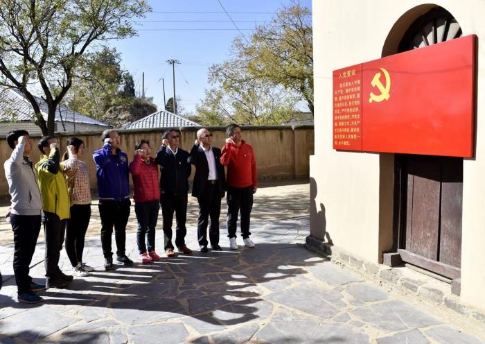 说明: http://huataiyc.cn/Upload/%E6%96%B0%E9%97%BB%E5%9B%BE%E7%89%87/20181031/1-13030864968.jpg